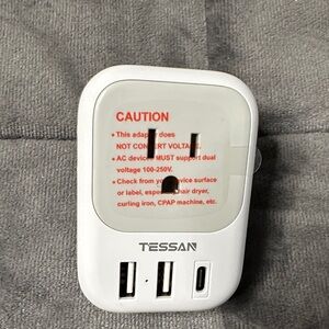 Type G for United Kingdom White Travel Power Adapter